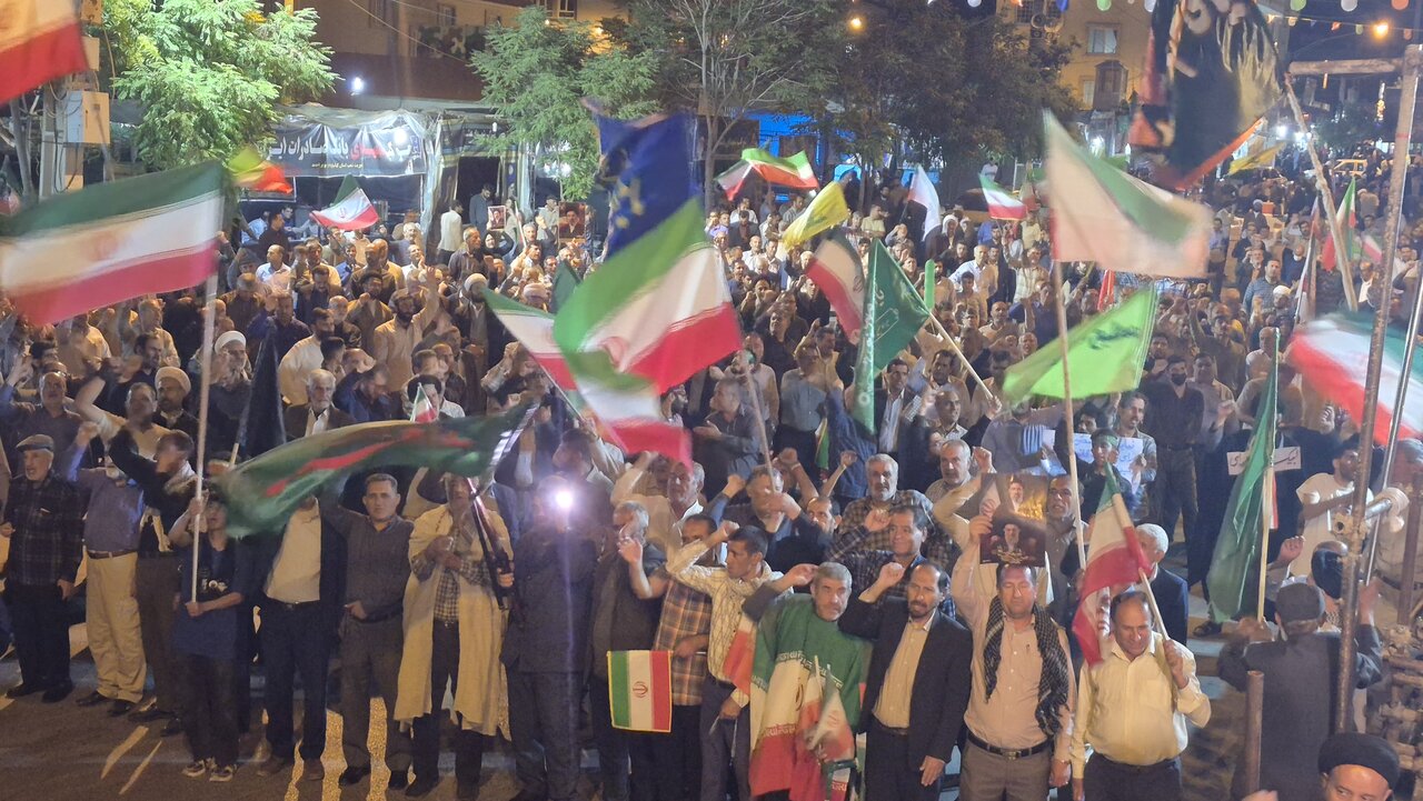 تجمع مردم یاسوج در شب های اقتدار به صد و سومین شب رسید