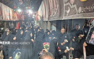 استقبال اهالی منطقه ۱۴ تهران از زائران کهگیلویه و بویراحمد