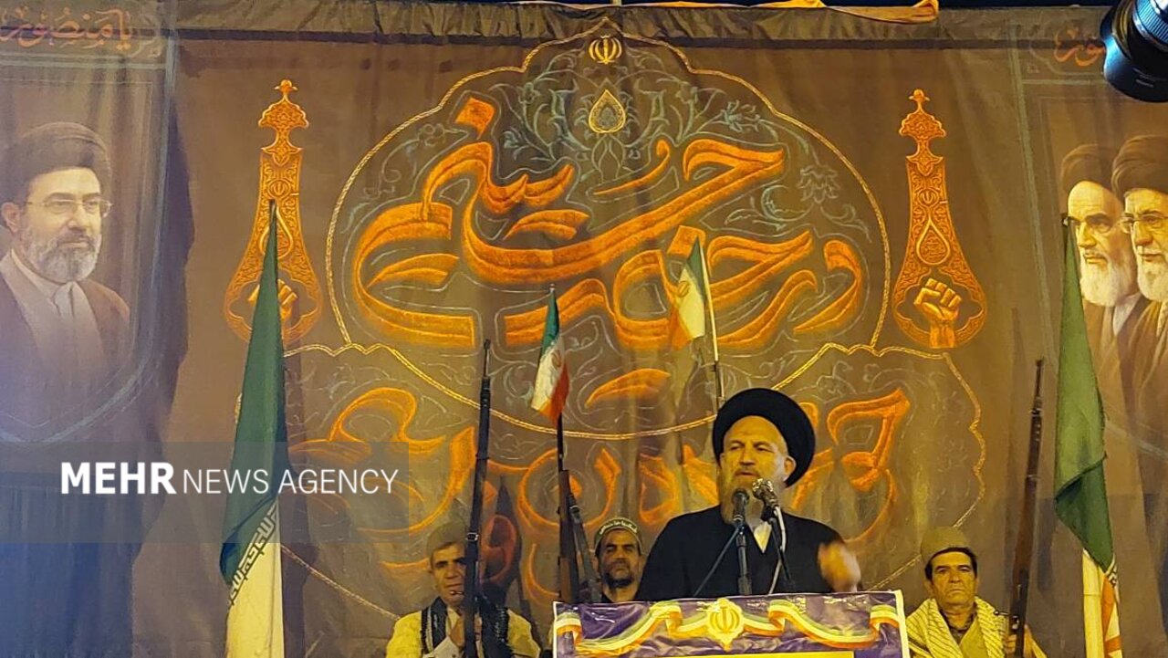 آیت‌الله ملک‌حسینی: وحدت ملی زیر پرچم رهبری پاسخ قاطع به دشمنان است