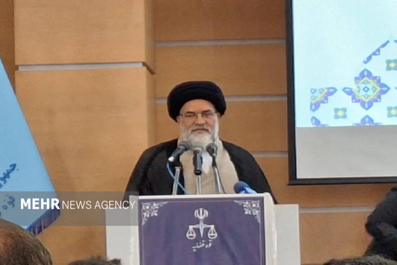 برخورد قاطع با مفسدان ومخلان نظم؛مطالبه نماینده ولی فقیه از دستگاه قضا