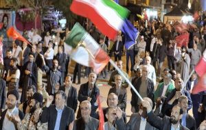 یاسوجیها پای ثابت خیابان جمهوری اسلامی یاسوجیها پای ثابت خیابان جمهوری اسلامی